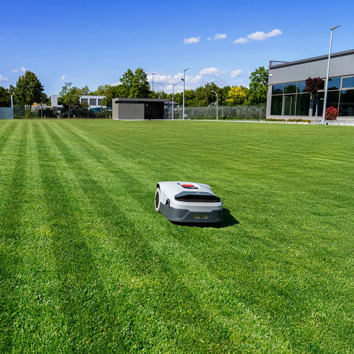 ANTHBOT Genie 600 Robot Lawn Mower – Wire-Free AI Robotic Mower