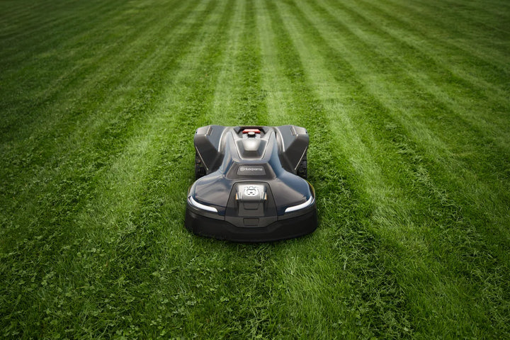 Husqvarna Automower® 440 iQ Wire-Free Robot Lawn Mower – 8000m²