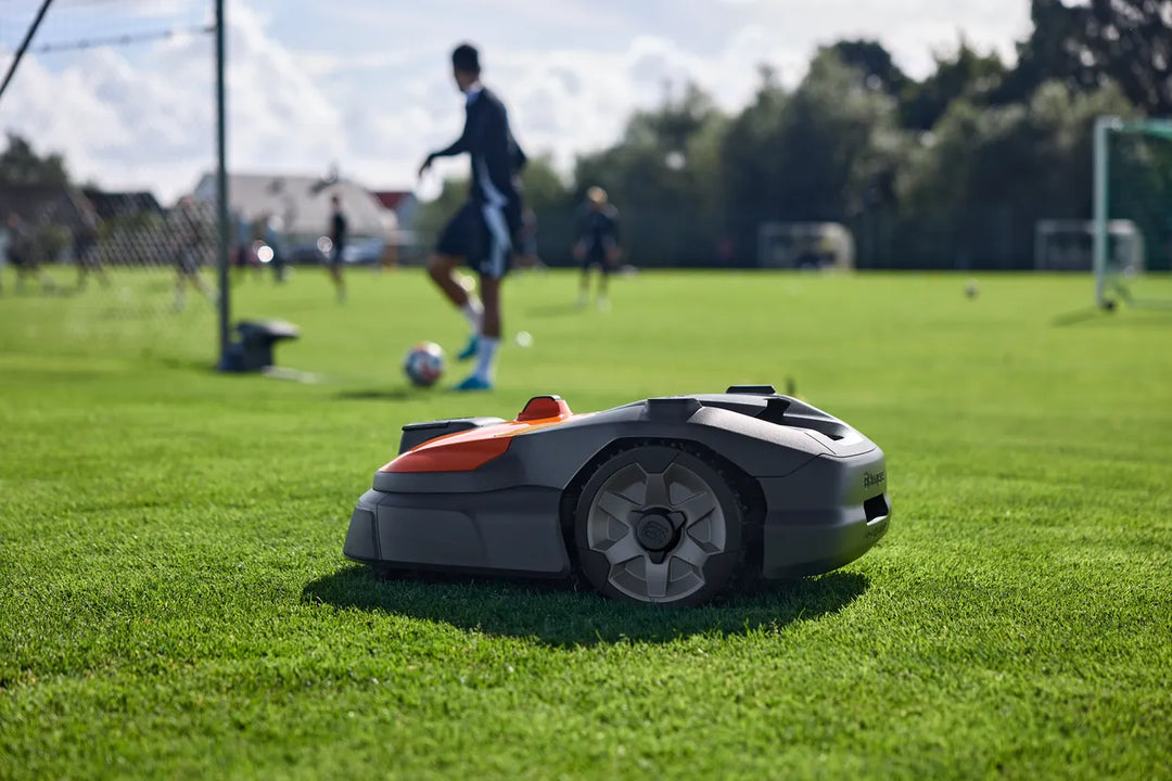 Husqvarna Automower® 560 EPOS® Commercial Robot Lawn Mower – 12000m²